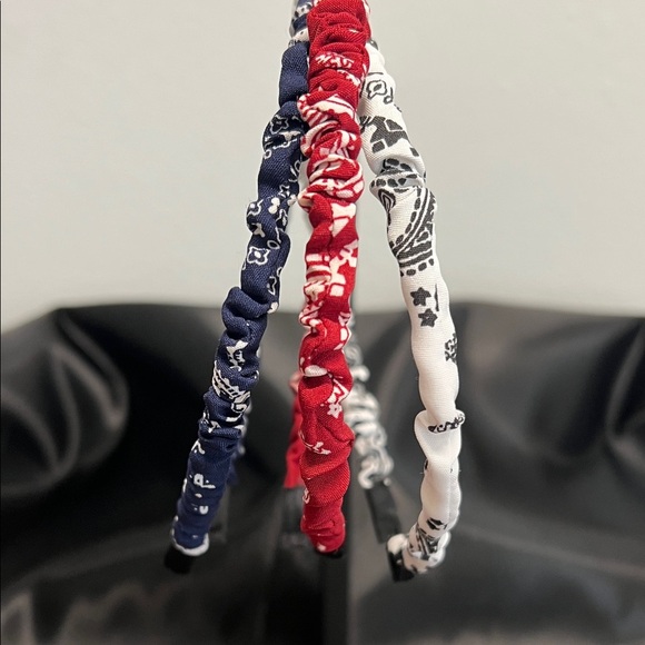 Nicole Miller | Bandanna Hobo Style Headbands - Picture 4 of 7